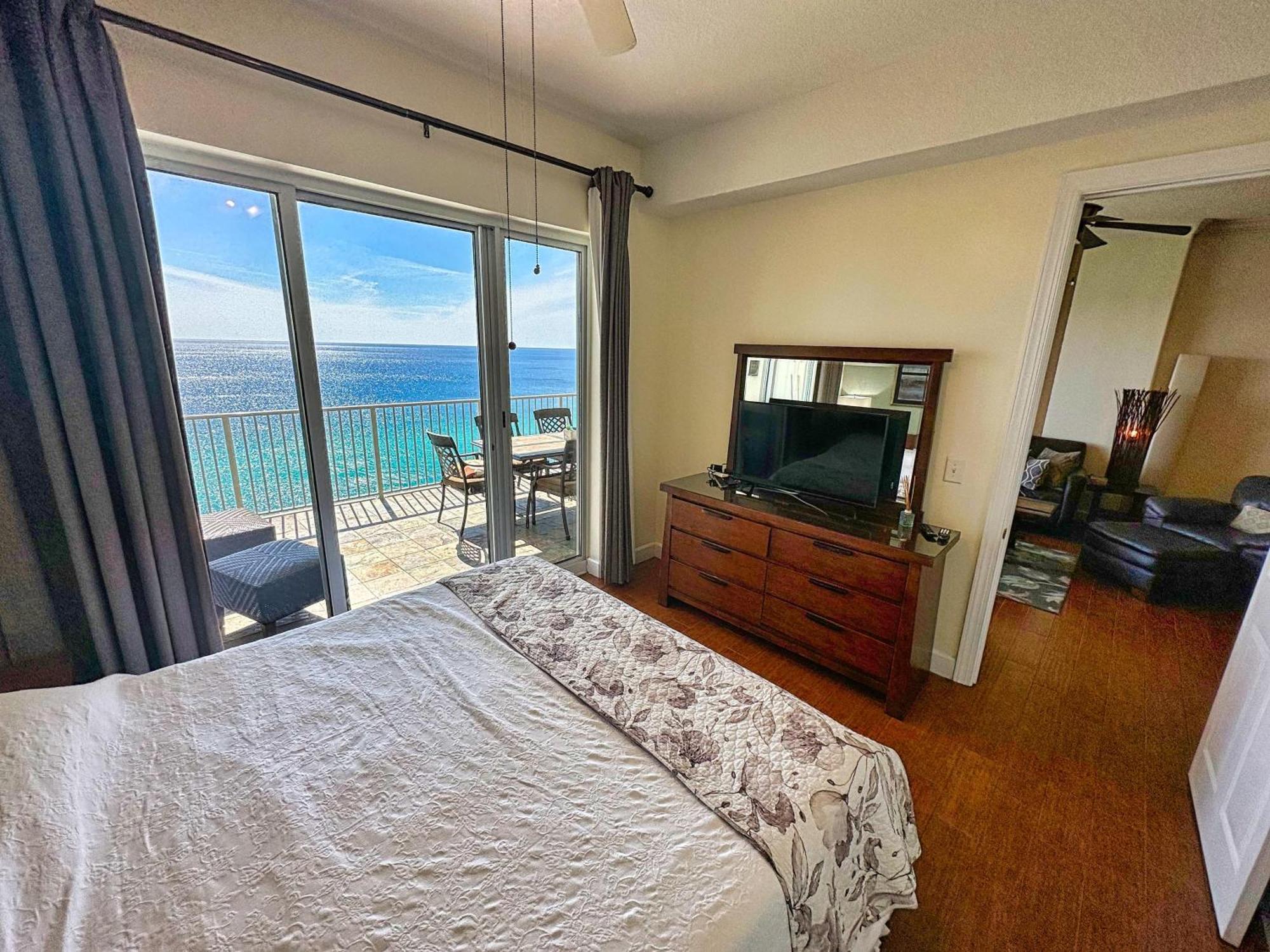 Ocean Reef 2105 *